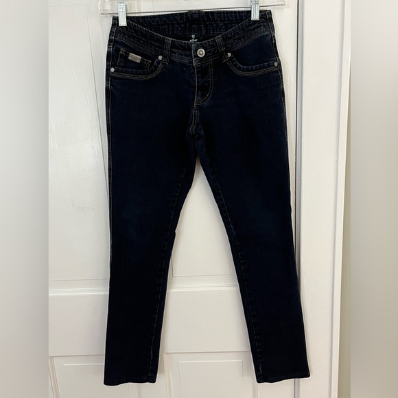 Kuhl Danzr Straight Leg Jean Women's Size 4 Short Dark Wash Stretch Denim Casual - Picture 1 of 12